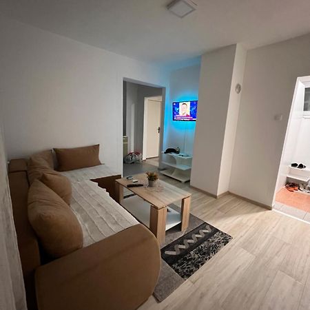 Babici 3 Apartment Hiseti Екстериор снимка